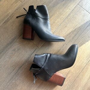 nwt - leather booties